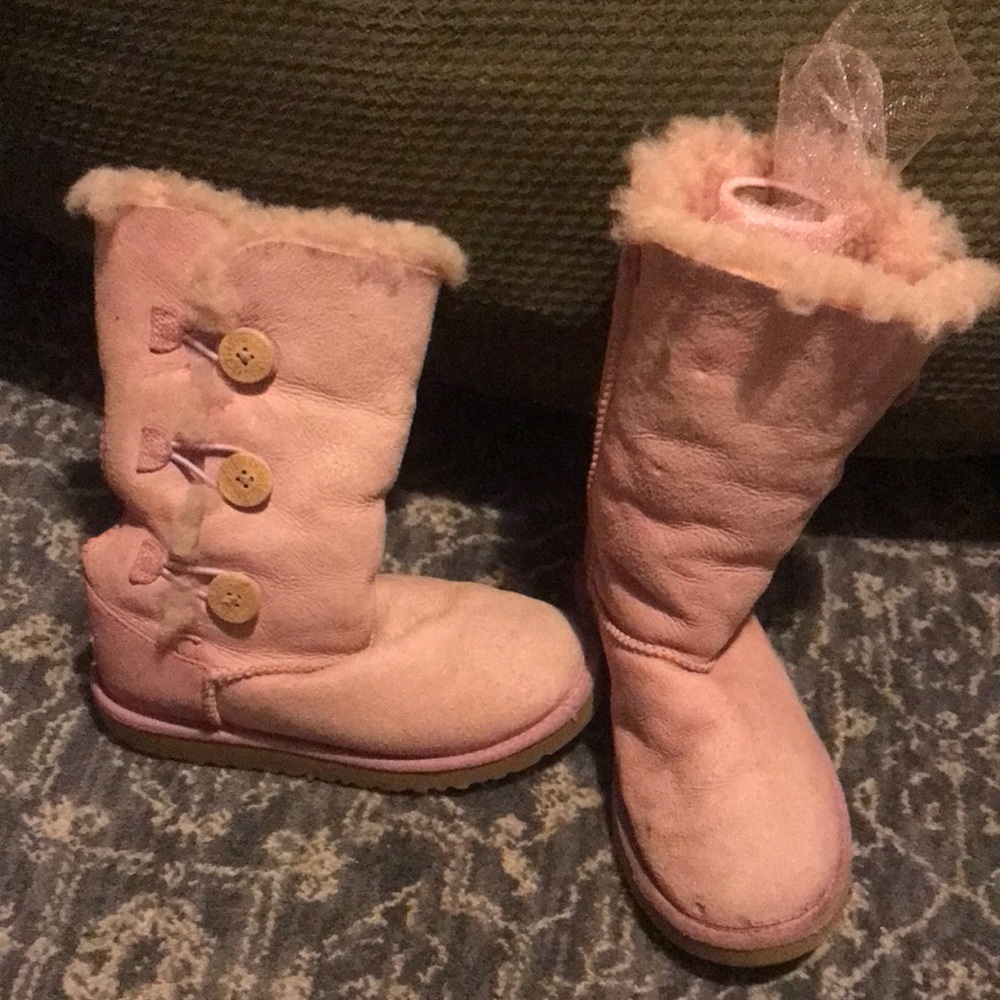 Uggs tall big girls size 2